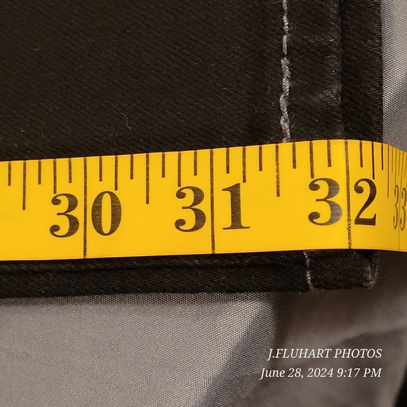 Levi Curvy Straight Jean's NWOT  Black Sz 4M W27 L32 - Picture 9 of 16